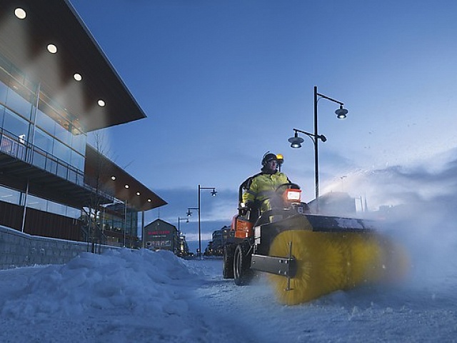 Щетка для трактора Husqvarna