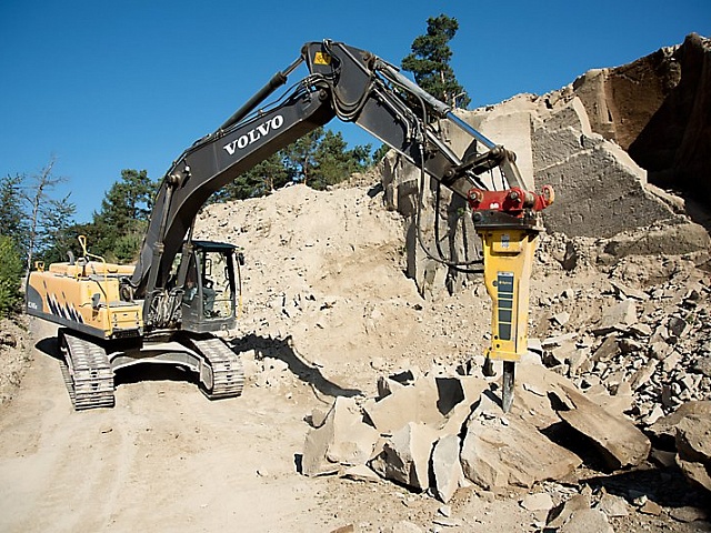 Epiroc MB 1650 brecker
