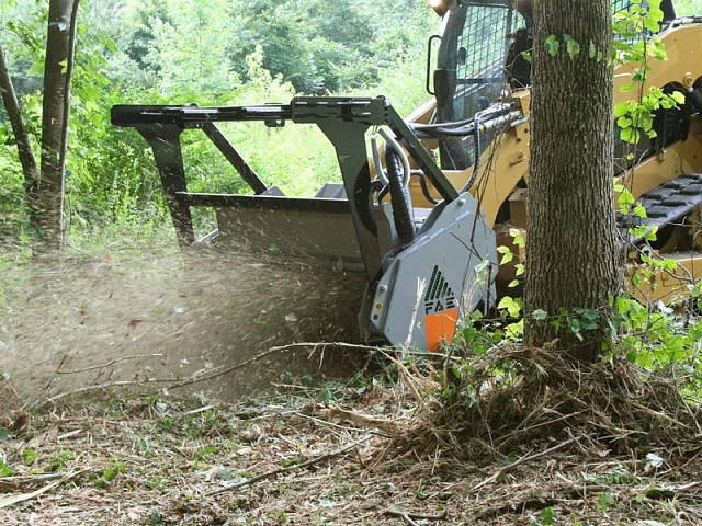 гидравлический мульчер на минипогрузчик Bobcat