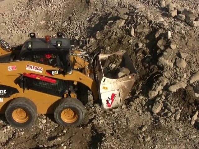 Дробильный ковш для мини погрузчиков