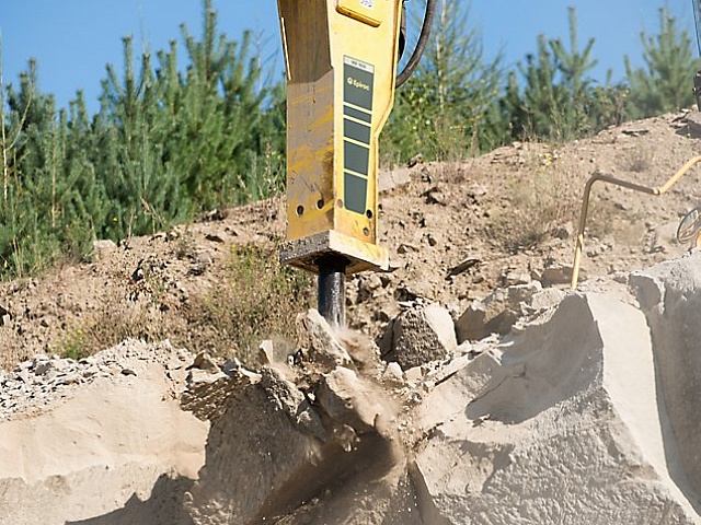 Epiroc MB 1650 brecker